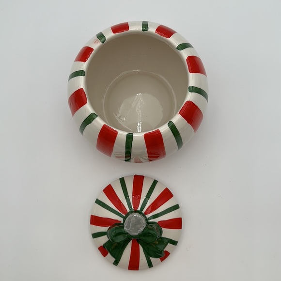 Round Stripped Cookie Jar Canster Decor - Picture 5 of 16